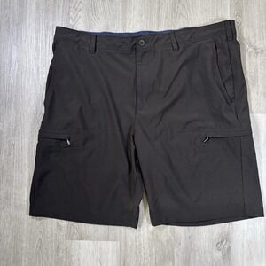 IZOD Golf Black Cargo Shorts 40 Polyester/Spandex Stretch 6 Pockets Excellent